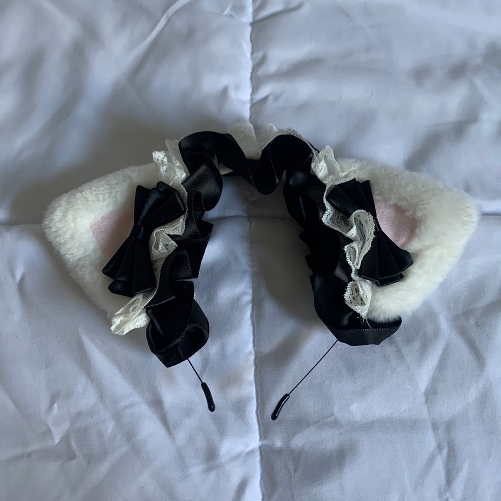 kawaii goth maid cat ears